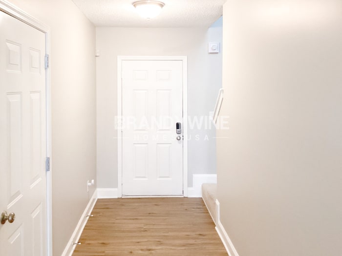 Building Photo - 3208 Glenloch Pl