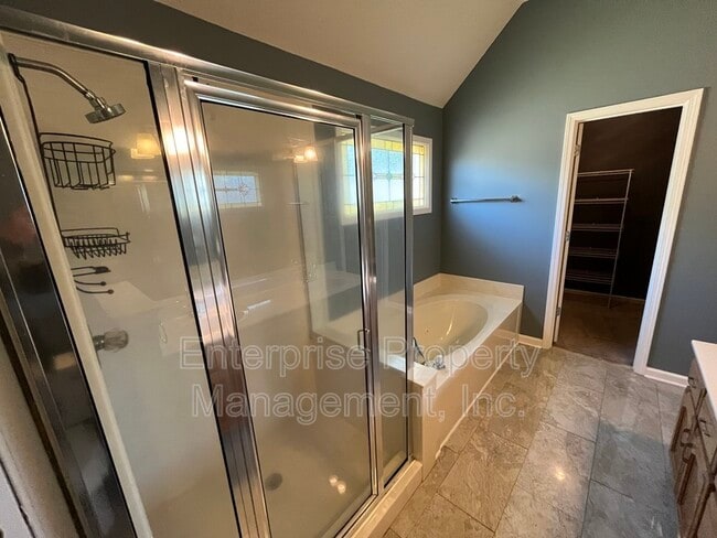 Building Photo - 384 Walnut Trace Dr