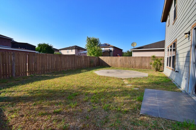 Building Photo - 7013 N 39th St