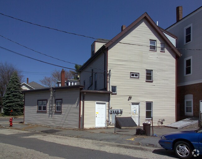 Building Photo - 300 Whittenton St