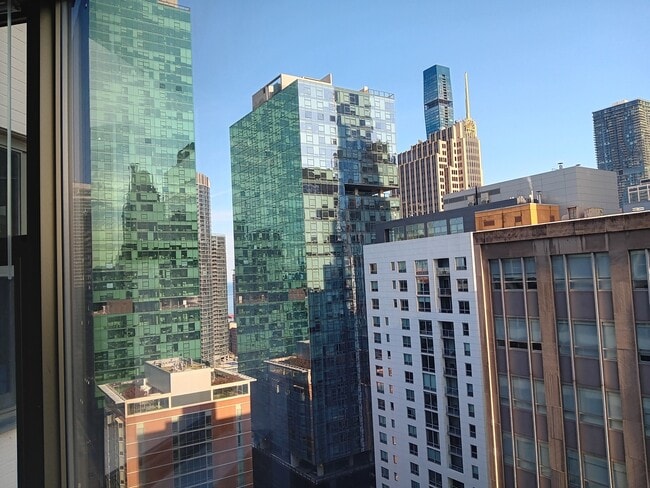 Building Photo - 535 N Michigan Ave