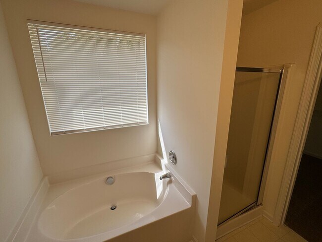 Building Photo - 6718 Sequoia Hills Dr