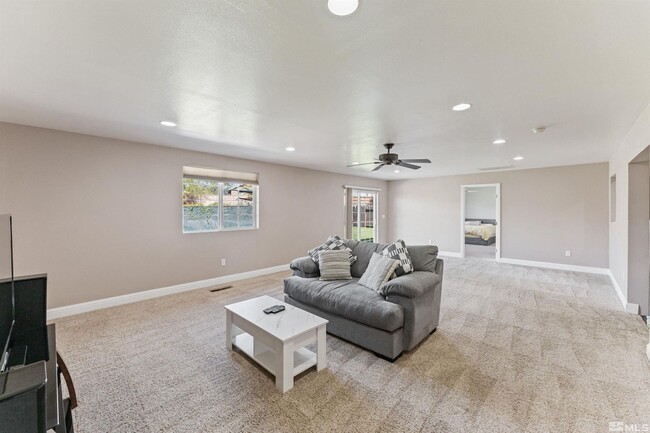 Building Photo - Rare 2016 sf home | 4 bedrooms w/ 2 primary suites and 3 bathrooms