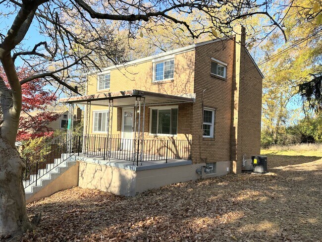 Building Photo - 1607 Girard Ave