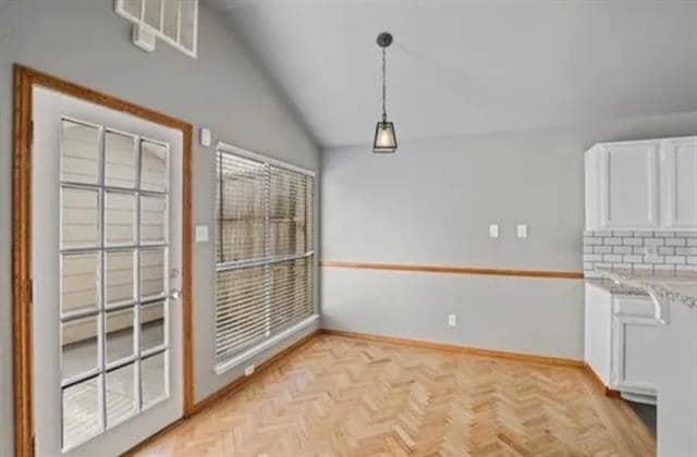 Building Photo - 634 Las Brisas Dr