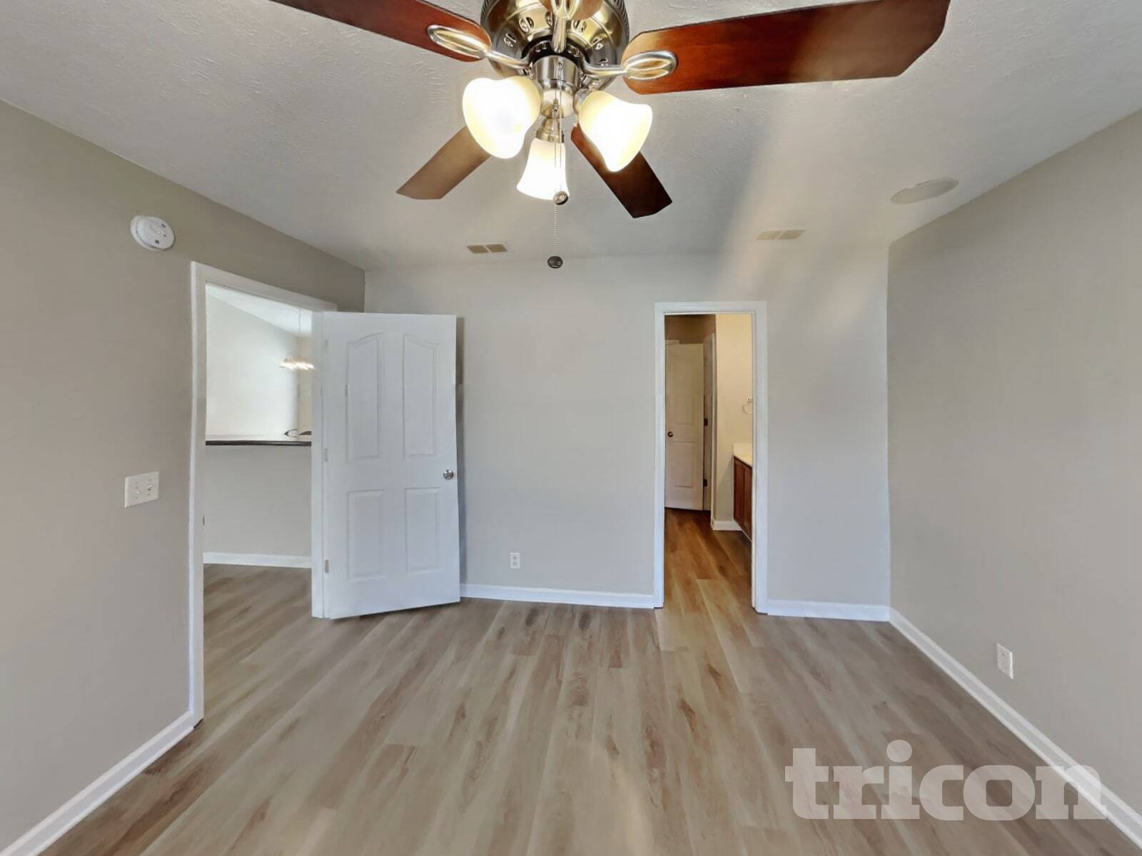 Building Photo - 3230 Oneida Ct