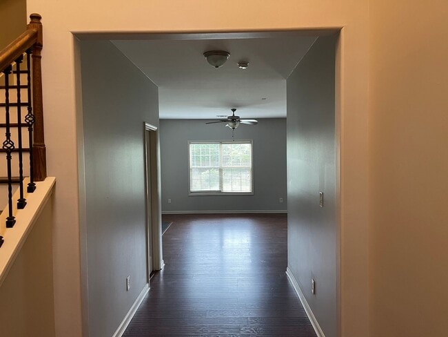 Building Photo - 2706 Bechet Ln