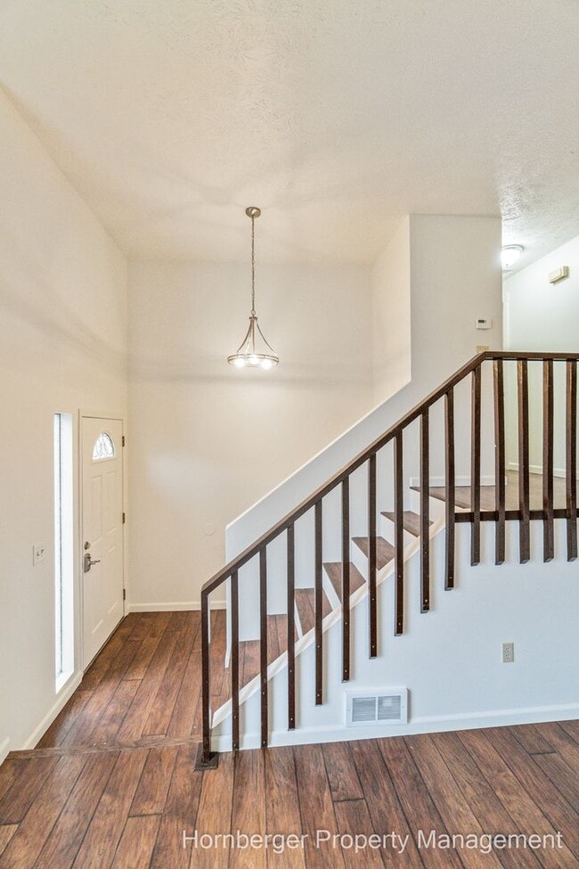 Building Photo - Recently Updated Single Family Home On The...