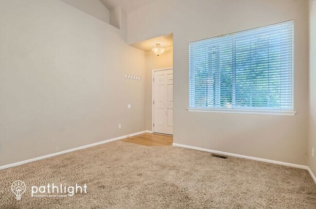 Building Photo - 1218 103rd Ave