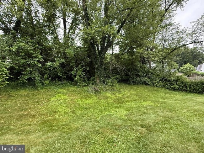 Building Photo - 4521 Edinburg Dr