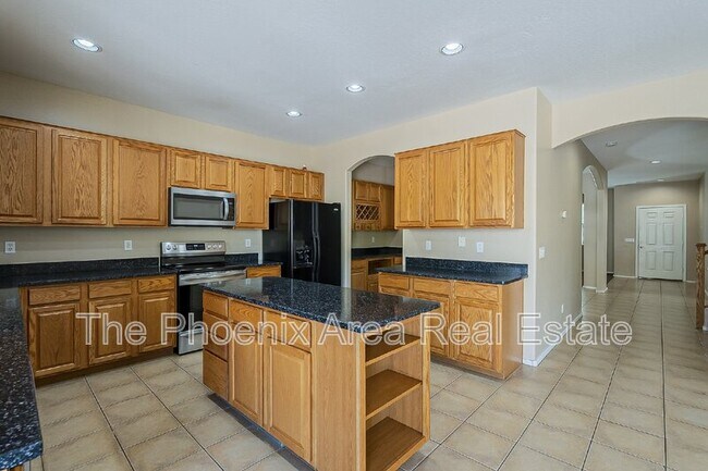 Building Photo - 43476 Caven Dr