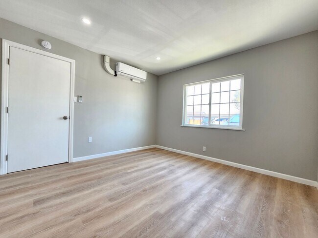 Building Photo - Remodeled Home for Rent – Fresh, Modern, a...