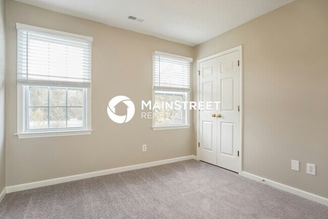 Building Photo - 3 Bedroom Pet-Friendly Home in Clayton, NC with Main Street Renewal