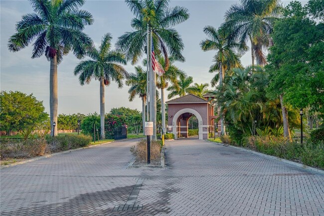 Building Photo - 10263 Gandy Blvd N