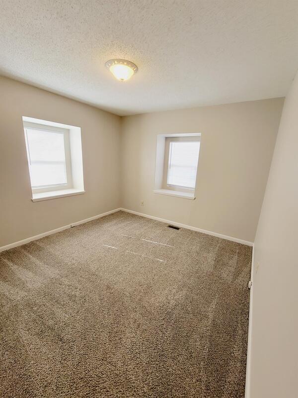 Building Photo - 1744 S Lark Ln