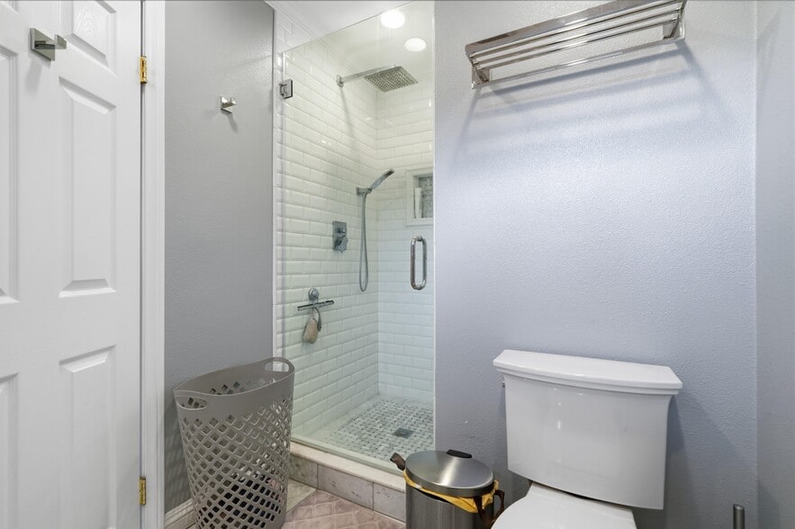 Building Photo - 19833 Blythe St