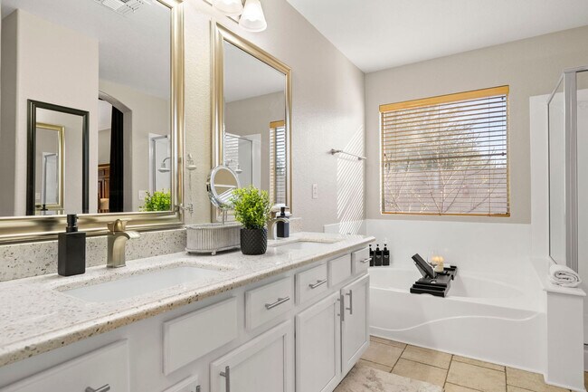 Building Photo - 4111 S Dewdrop Ct