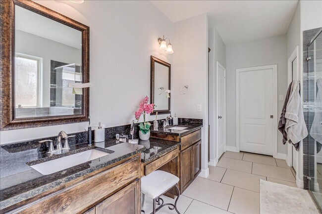 Building Photo - 7618 Quartz Dr