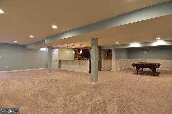 Building Photo - 16058 Rockport Dr