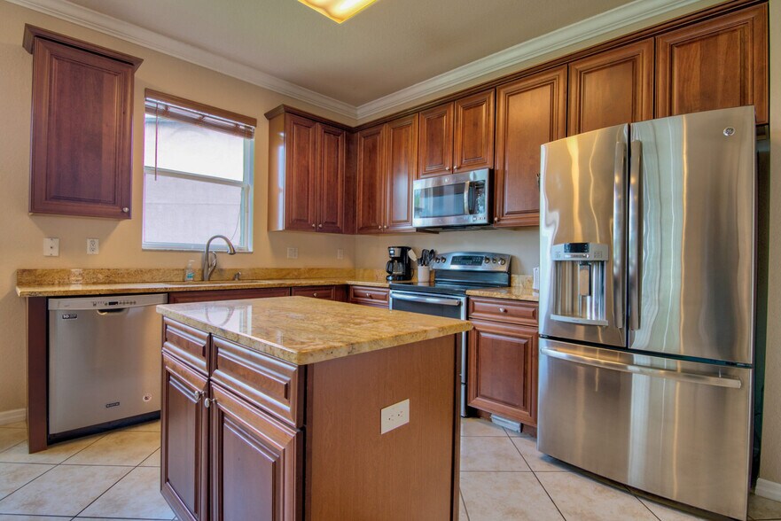 Building Photo - 14678 Fern Lake Ct