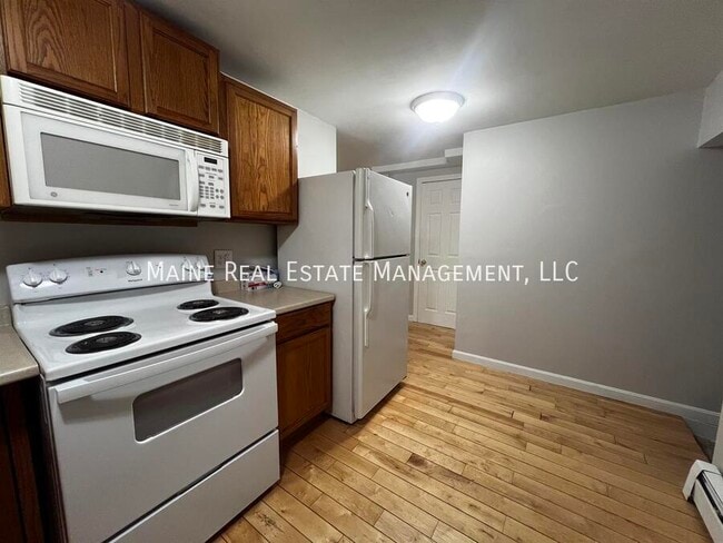 Primary Photo - 14 Third St. Apt.