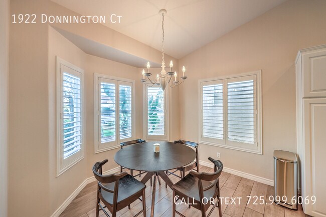 Building Photo - 1922 Donnington Ct