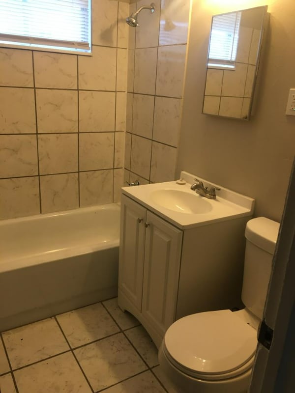 Building Photo - 818 Laurel St