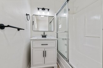 Building Photo - 3206 Dawson St