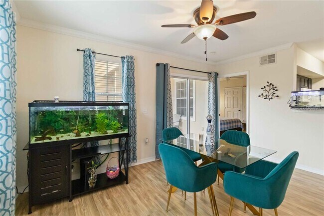 Building Photo - 1000 Villagio Cir