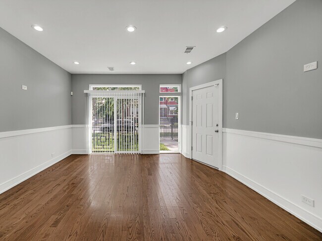 Building Photo - 6444 S Evans Ave