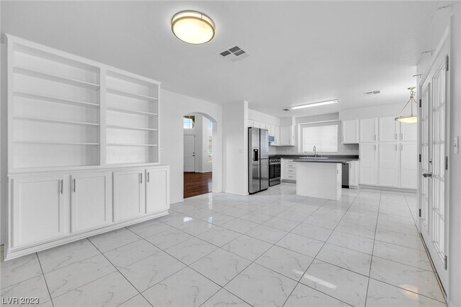 Building Photo - 8366 Drop Camp St