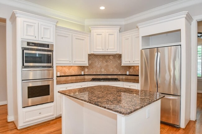 Building Photo - 7626 E Jordan Cove