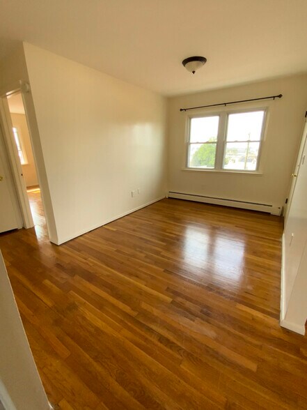 Building Photo - 3611 Grand Ave