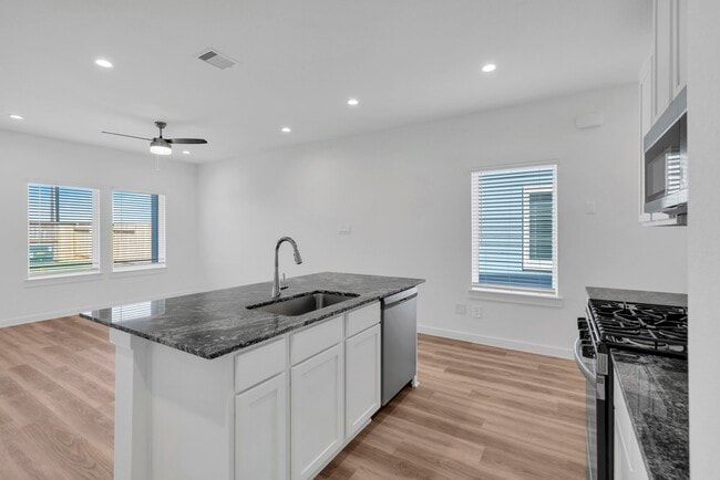 Building Photo - 10316 Penryn Frst Trl