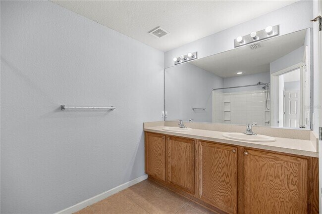 Building Photo - 4140 SW 51st Cir