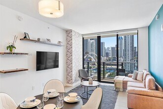 Building Photo - 1600 NE 1st Ave