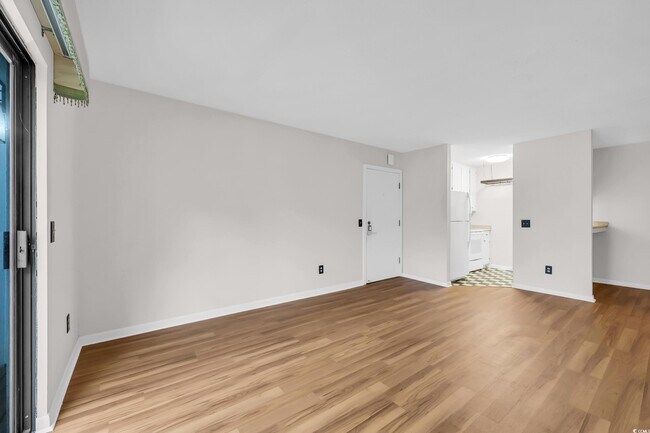 Building Photo - 435 Salt Marsh Cir