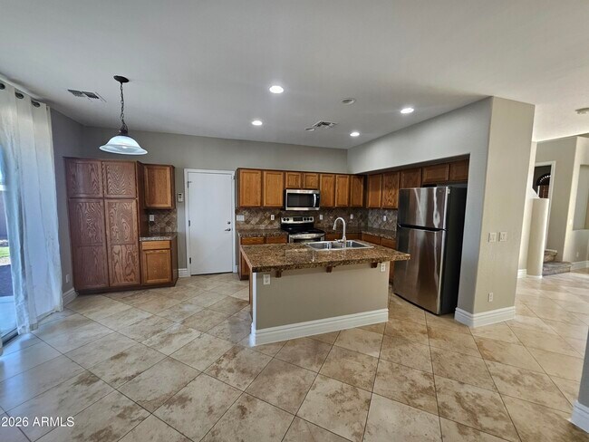 Building Photo - 3936 E Minton St