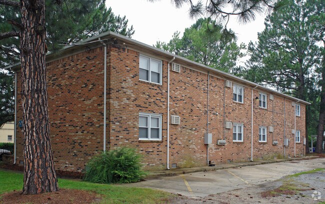 Building Photo - 4830 E Princess Anne Rd