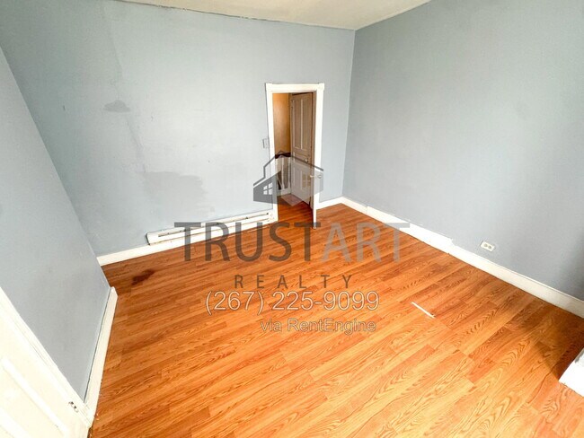 Building Photo - 3110 Custer St