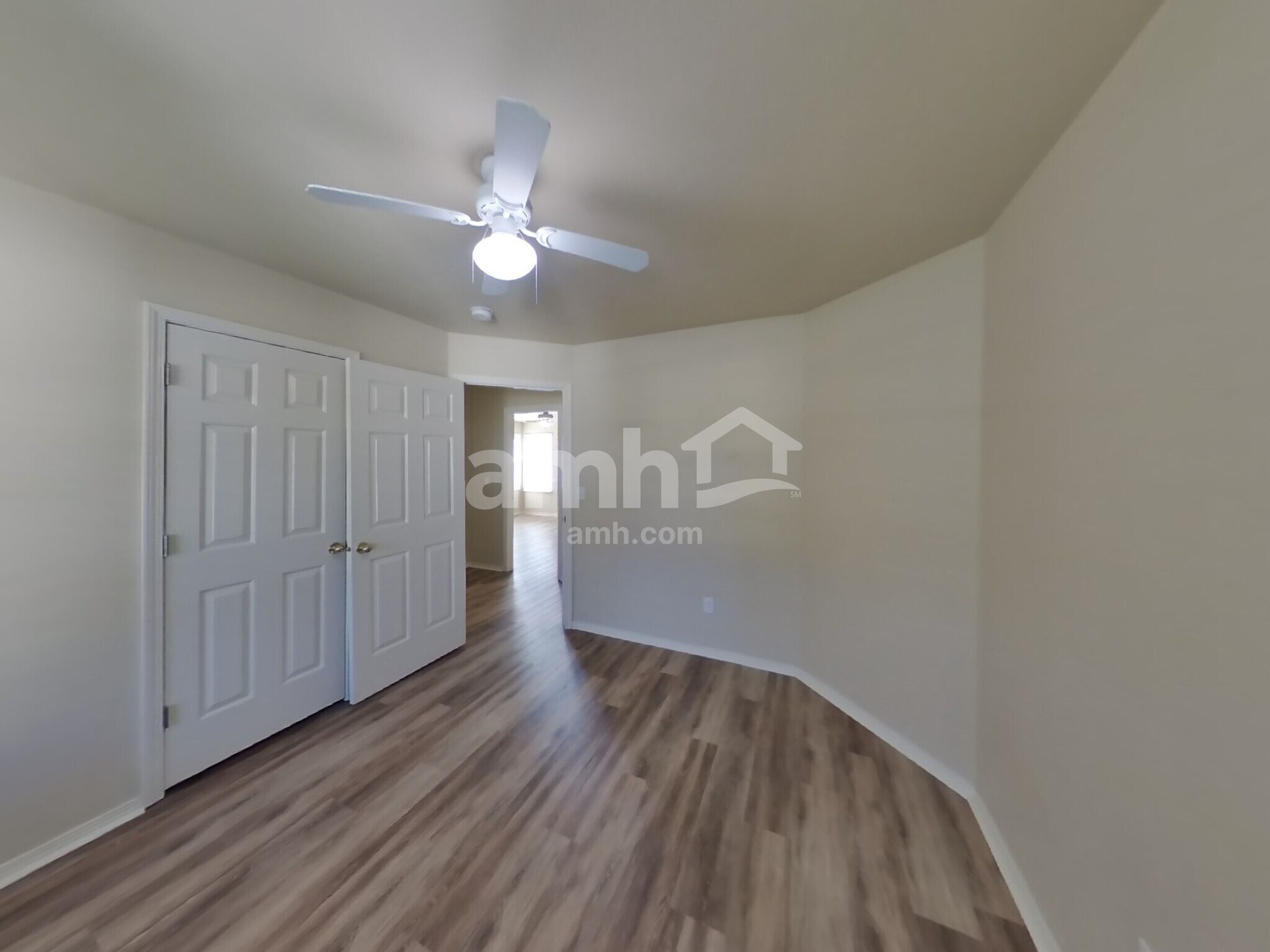 Building Photo - 585 N Katie Way