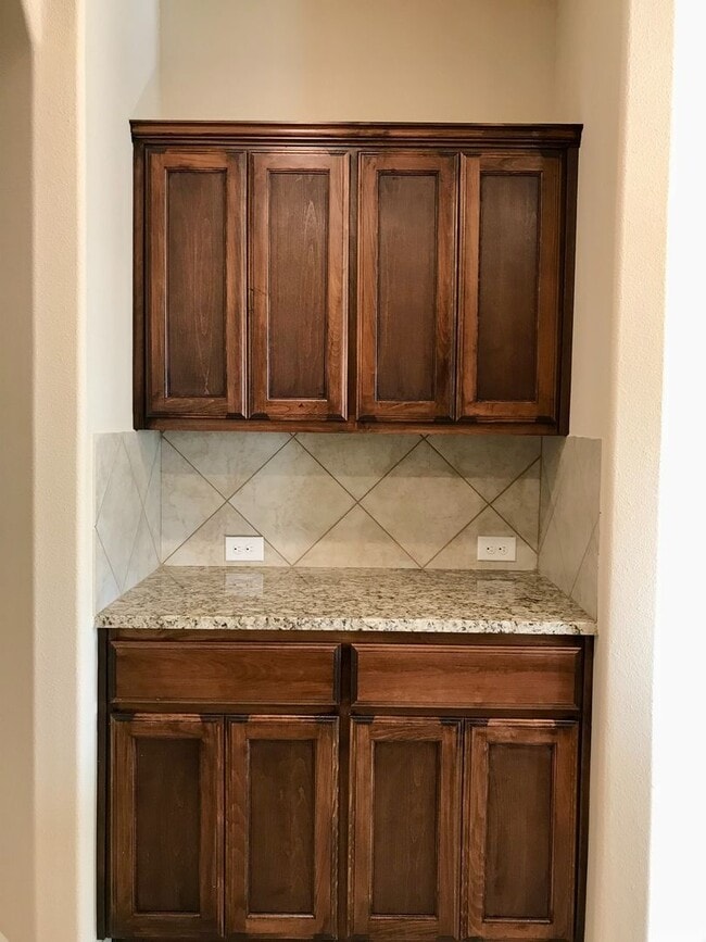 Building Photo - COMING SOON!!  Beautiful Home in Parks Bell