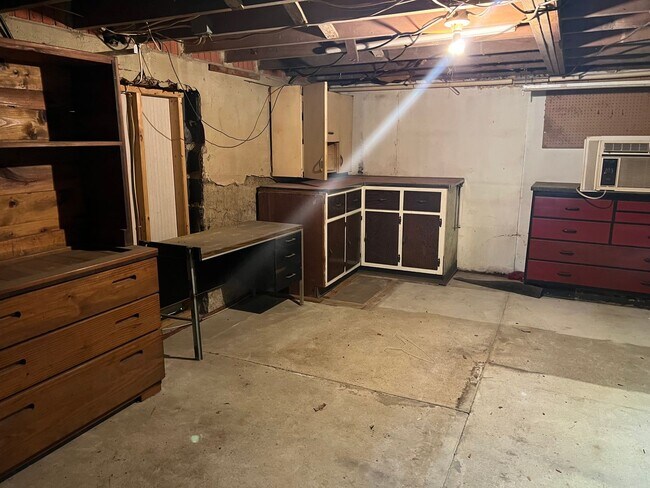 Building Photo - Quakertown Cape in Private Setting