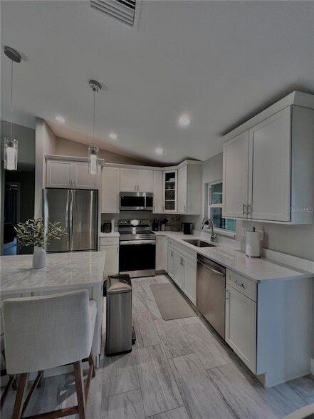 Building Photo - 1194 S Lassonde St