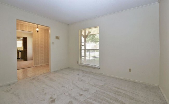 Building Photo - 10615 Windriver Dr