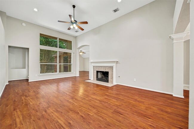 Building Photo - 14526 Red Tailed Hawk Ln