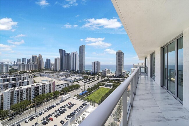 Building Photo - 300 Sunny Isles Blvd