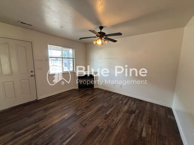 Building Photo - 1512 N Stevens Dr