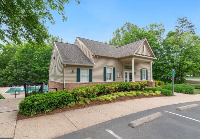 Building Photo - 7500 Tahoe Ct