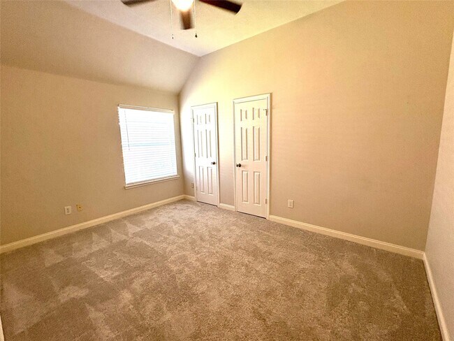 Building Photo - 12114 Pine Brook Dr